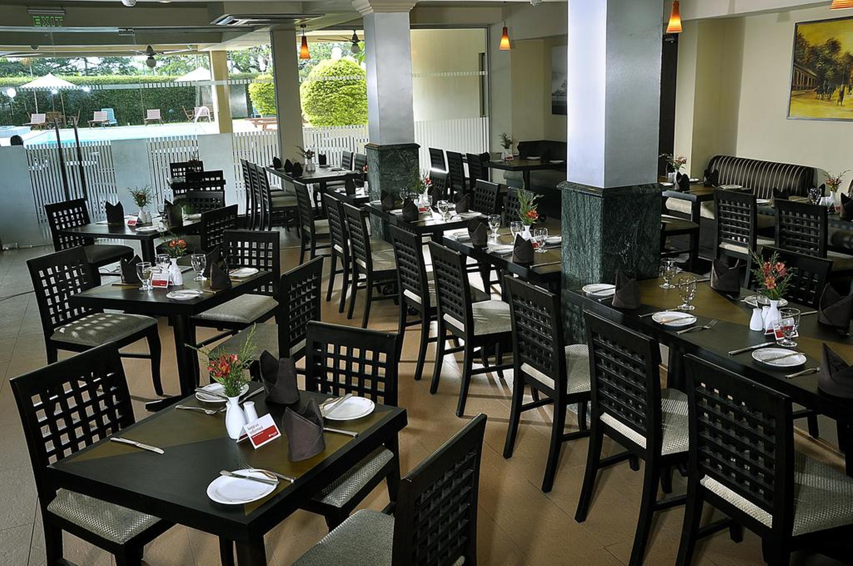 Ramada Katunayake Exterior photo