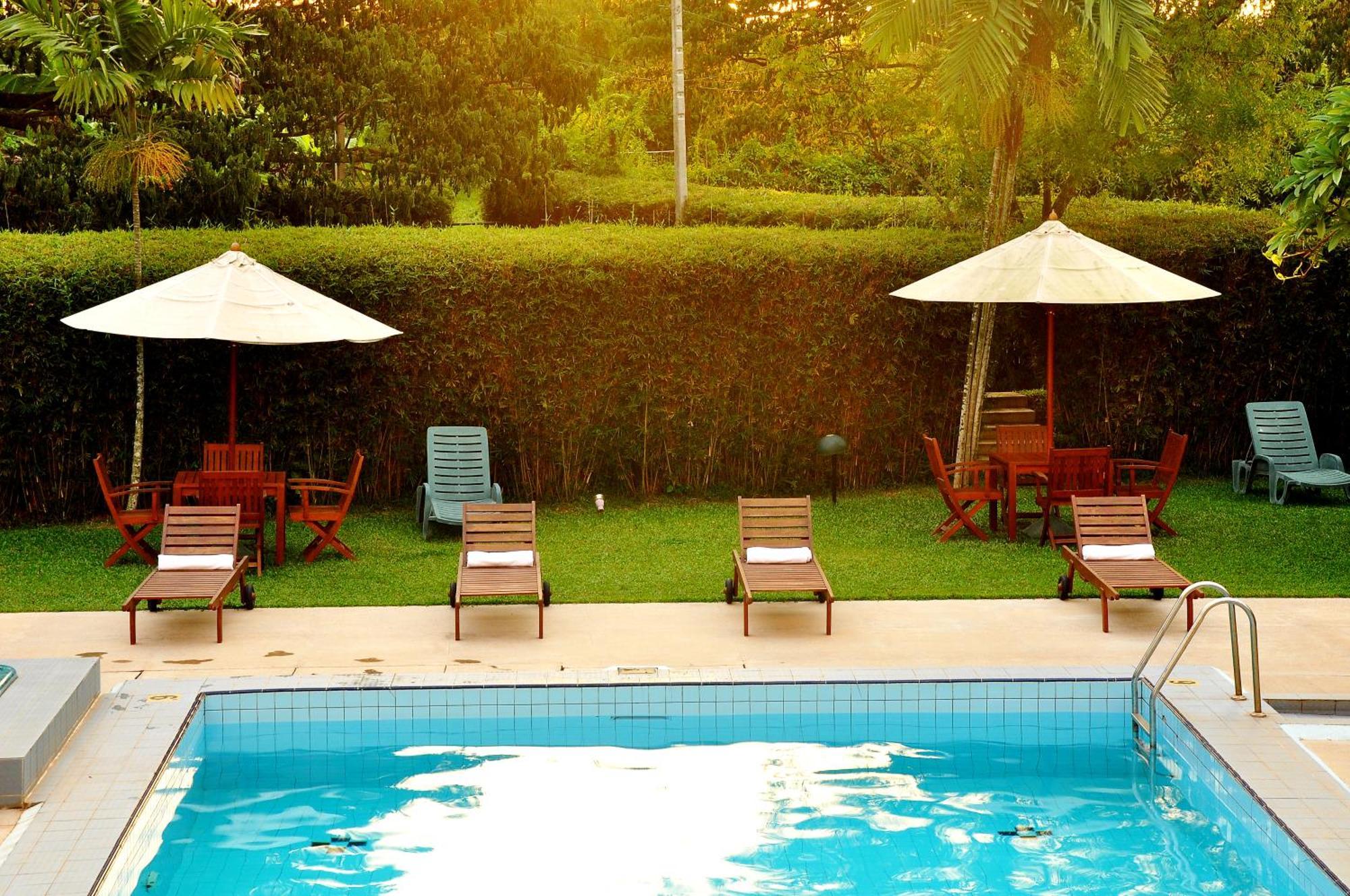 Ramada Katunayake Exterior photo