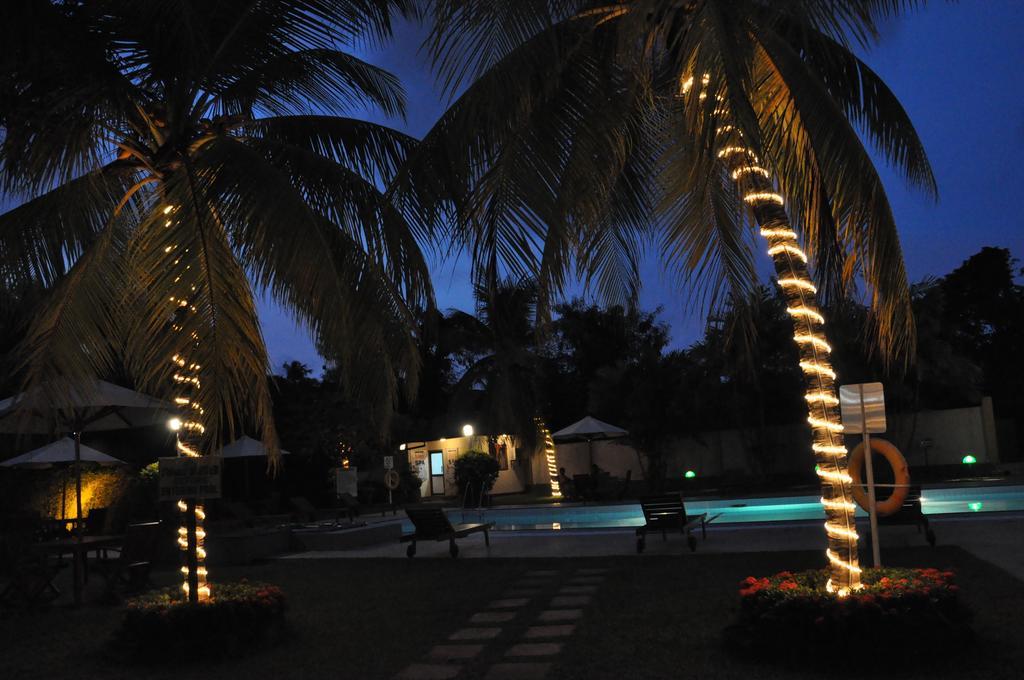 Ramada Katunayake Exterior photo